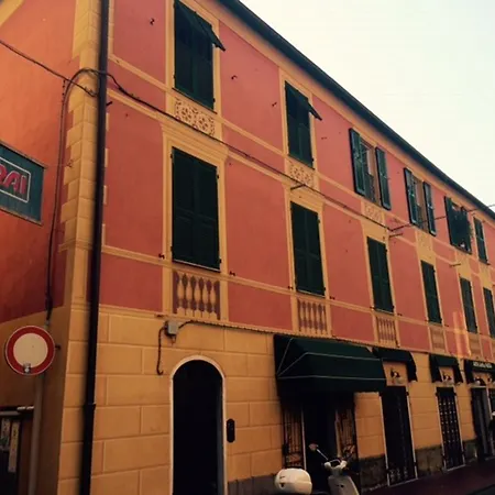 Ivana Apartament Levanto