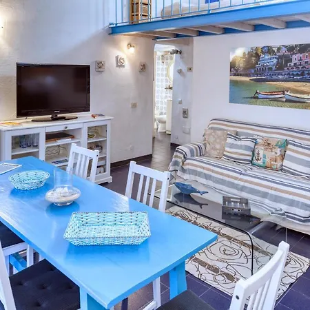 Ivana Apartman Levanto